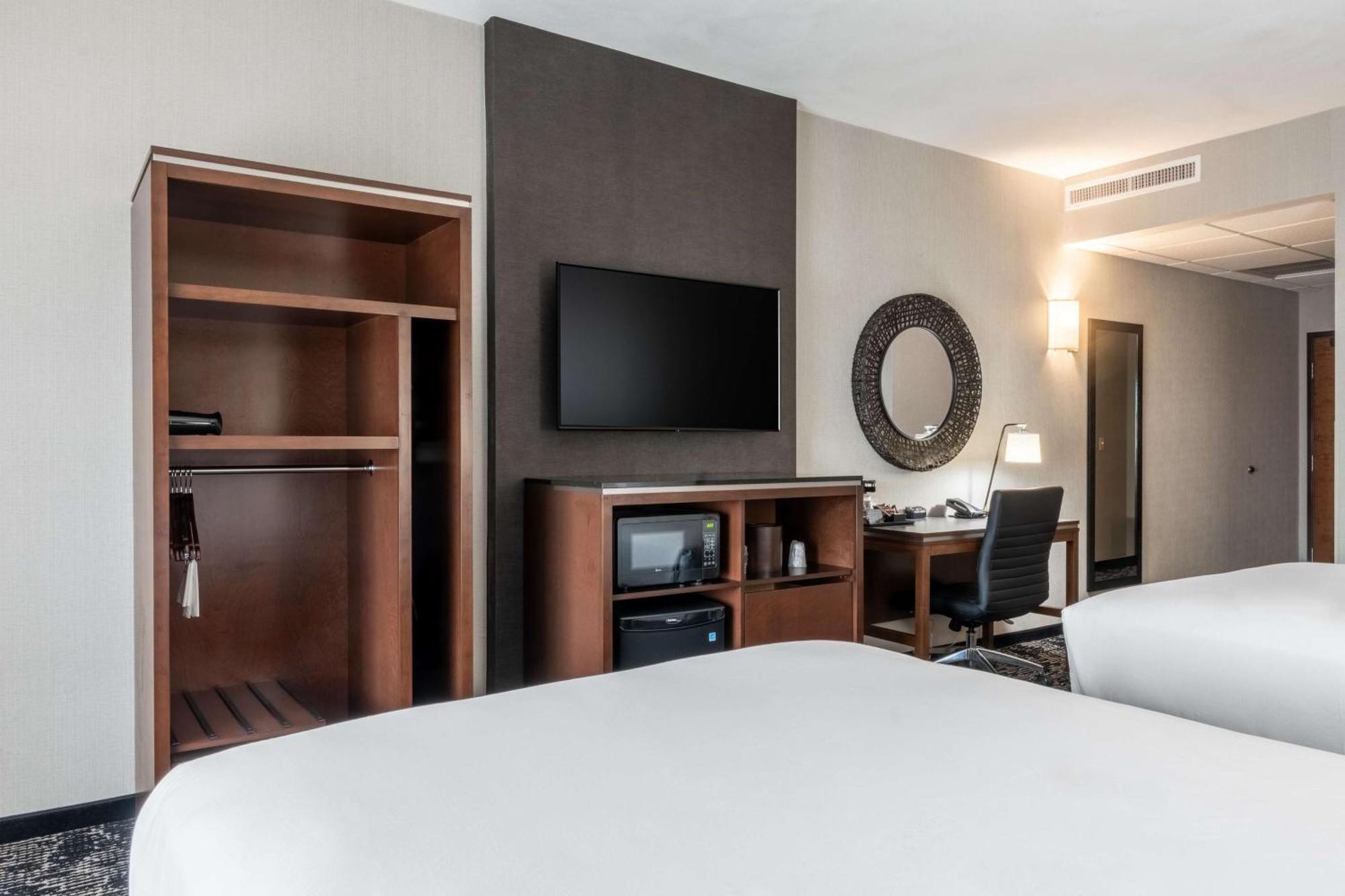 Drury Plaza Hotel College Station Eksteriør bilde